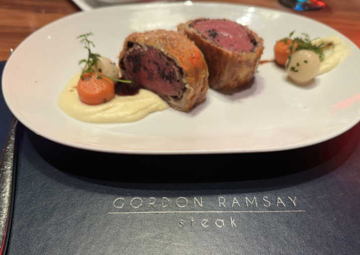 Gordon Ramsay Steak signature dishes Beef Wellington
Dry-Aged Tomahawk Ribeye
Chef Ramsay 's Risotto